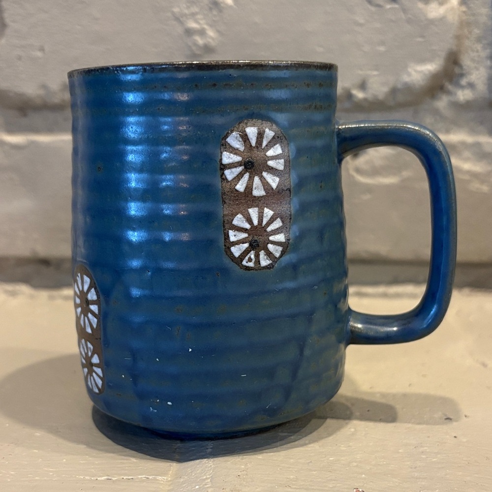 VTG Japanese Otagiri Blue Glazed Mug with White Floral‎ Design 10 oz